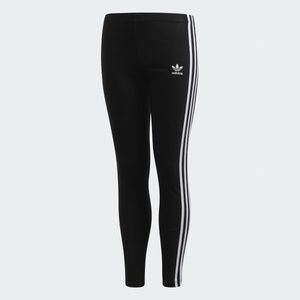 black leggings with back pockets: brand “Adidas”